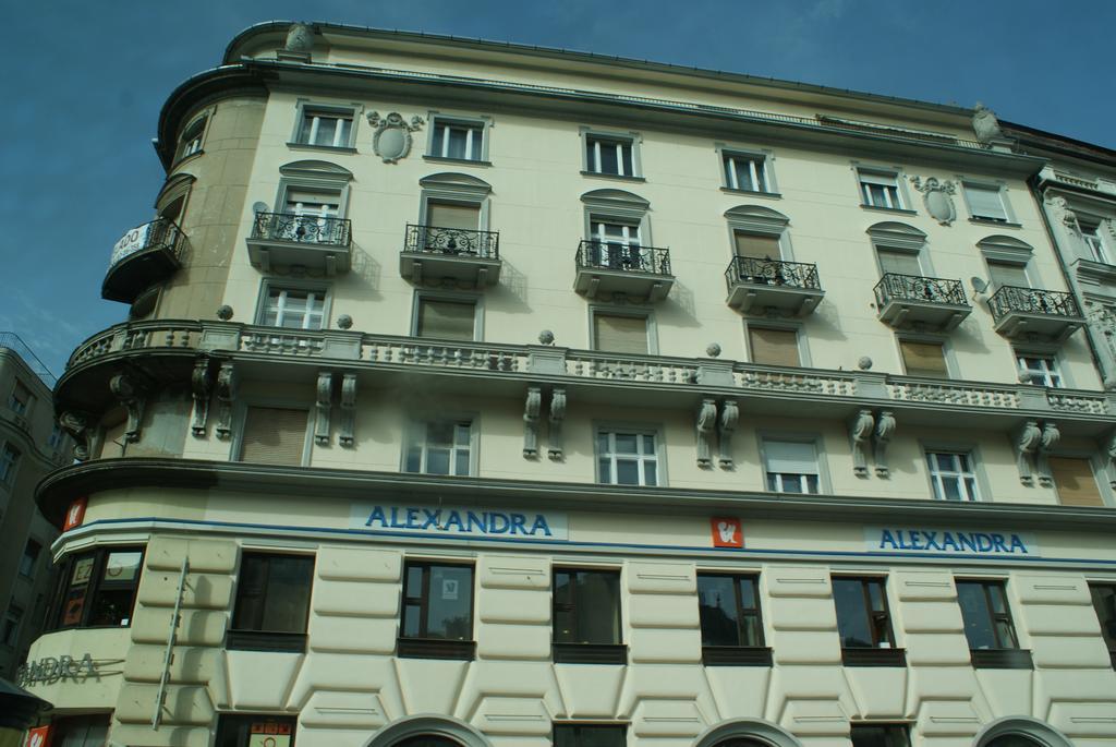 Budapest Holidays Fashion ภายนอก รูปภาพ