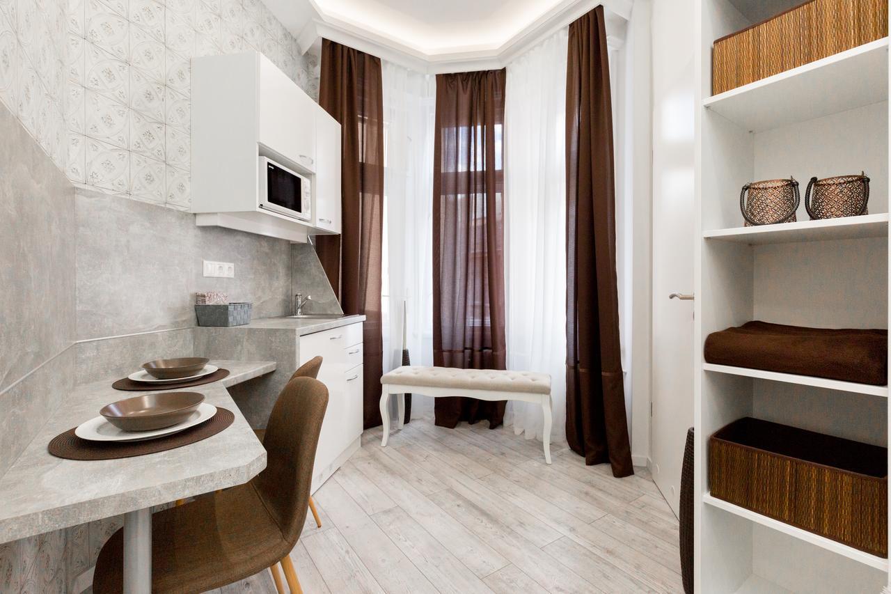 Budapest Holidays Fashion ภายนอก รูปภาพ